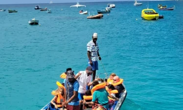 Disfruta de esta maravillosa excursion en barco con snorkeling en isla de sal cabo verde