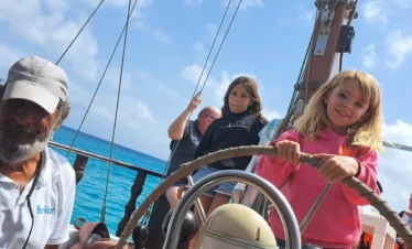Disfruta de esta maravillosa excursion en barco con snorkeling en isla de sal cabo verde