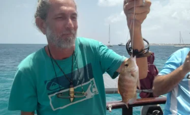 Disfruta de esta maravillosa excursion en barco con snorkeling en isla de sal cabo verde