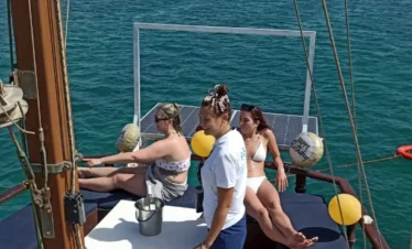 Disfruta de esta maravillosa excursion en barco con snorkeling en isla de sal cabo verde