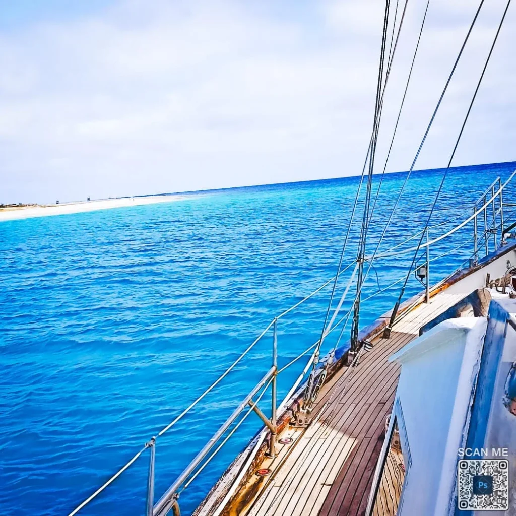 Disfruta de esta maravillosa excursion en barco con snorkeling en isla de sal cabo verde