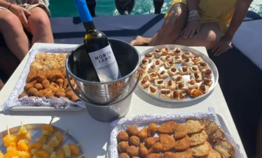 Disfruta de esta maravillosa excursion en barco con snorkeling en isla de sal cabo verde