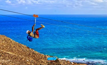 aventura en tirolina ZIPLINE en isla de sal cabo verde