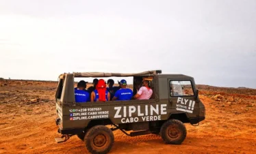aventura en tirolina ZIPLINE en isla de sal cabo verde
